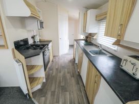 Jay 25 - North Yorkshire (incl. Whitby) - 1118426 - thumbnail photo 8