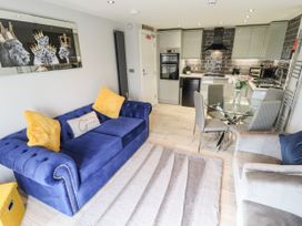The Penthouse - Lincolnshire - 1118720 - thumbnail photo 3