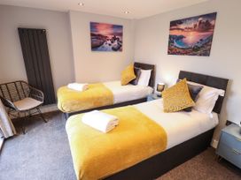 The Penthouse - Lincolnshire - 1118720 - thumbnail photo 14