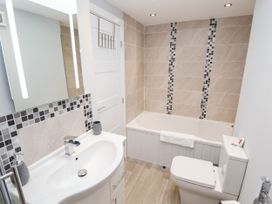 The Penthouse - Lincolnshire - 1118720 - thumbnail photo 18