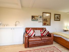 Westoe Hideaway - North Wales - 1120628 - thumbnail photo 4