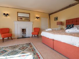 South Grange House - Sleep 16 - Suffolk & Essex - 1120756 - thumbnail photo 38