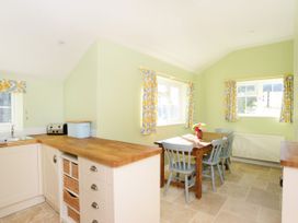 Keepers Cottage - Hampshire - 1121054 - thumbnail photo 13