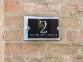2 Feverfew Cottage - Lincolnshire - 1121072 - thumbnail photo 2