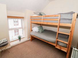 7 Glanafon Street - North Wales - 1121233 - thumbnail photo 13