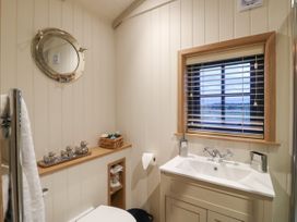 Lillie's Shepherds Hut -  - 1121423 - thumbnail photo 11