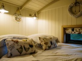 Lillie's Shepherds Hut -  - 1121423 - thumbnail photo 9