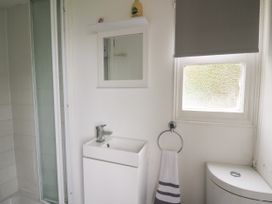 Chalet 32 - Mid Wales - 1121519 - thumbnail photo 10