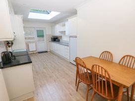 30 Long Shepherds Drive - South Wales - 1121675 - thumbnail photo 9