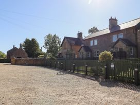 A view of houses and a parking lot at Russet in Lucker