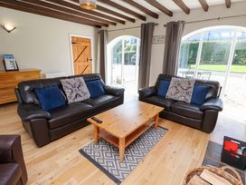 Bullfinch - Northumberland - 1122280 - thumbnail photo 8