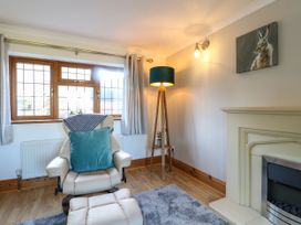 Adelaide Cottage - Peak District - 1122464 - thumbnail photo 3