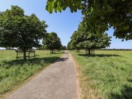 Old Hall Farm - Lincolnshire - 1122736 - thumbnail photo 40