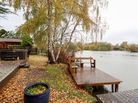 Avocet Lodge - Lincolnshire - 1122889 - thumbnail photo 25