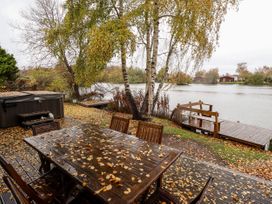 Avocet Lodge - Lincolnshire - 1122889 - thumbnail photo 26