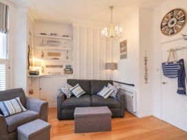 Crescent Avenue, Apartment 2 - North Yorkshire (incl. Whitby) - 1123595 - thumbnail photo 3