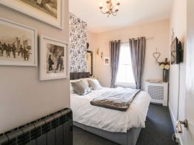 Crescent Avenue, Apartment 2 - North Yorkshire (incl. Whitby) - 1123595 - thumbnail photo 10