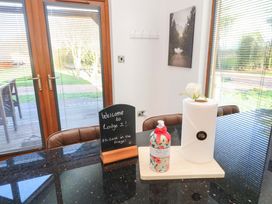 Lodge 1 - Lincolnshire - 1123756 - thumbnail photo 10