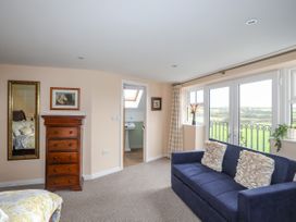 The Farm House - Anglesey - 1124082 - thumbnail photo 43