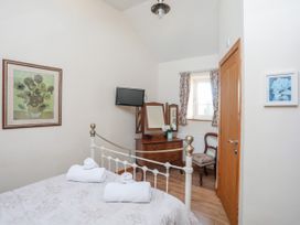 Hunters Lodge - Anglesey - 1124088 - thumbnail photo 12