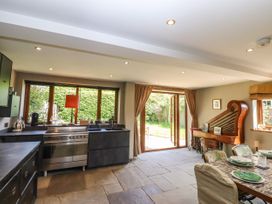 Six Acres House - Kent & Sussex - 1124113 - thumbnail photo 13