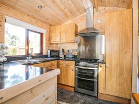 Pinecone Cabin - Hampshire - 1124122 - thumbnail photo 11