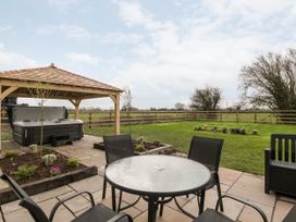 Bilsham Meadows - Cotswolds - 1124276 - thumbnail photo 39