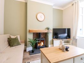 The Crooked Cottage - Peak District - 1124448 - thumbnail photo 1