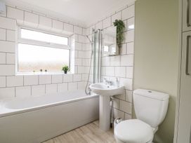 The Crooked Cottage - Peak District - 1124448 - thumbnail photo 18