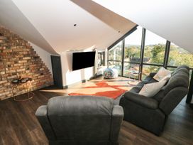 11 Brython Place - South Wales - 1124790 - thumbnail photo 1