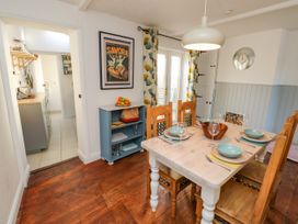 1 Tulse Hill Cottages - Isle of Wight & Hampshire - 1125141 - thumbnail photo 6