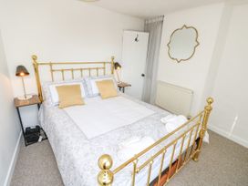 1 Tulse Hill Cottages - Isle of Wight & Hampshire - 1125141 - thumbnail photo 13