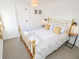 1 Tulse Hill Cottages - Isle of Wight & Hampshire - 1125141 - thumbnail photo 14