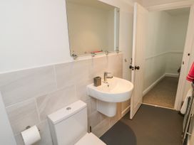 1 Tulse Hill Cottages - Isle of Wight & Hampshire - 1125141 - thumbnail photo 19