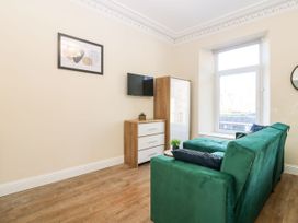 Apartment 3 - Scottish Lowlands - 1125323 - thumbnail photo 6