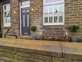 No 47, Haworth - Yorkshire Dales - 1125389 - thumbnail photo 2