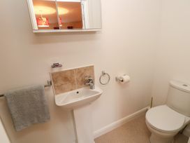 Holly Cottage - Isle of Wight & Hampshire - 1125740 - thumbnail photo 19