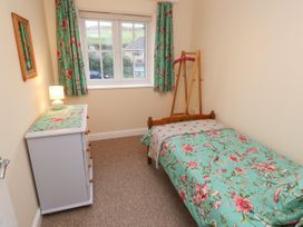Holly Cottage - Isle of Wight & Hampshire - 1125740 - thumbnail photo 21