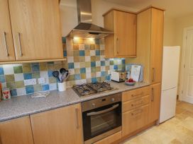 Holly Cottage - Isle of Wight & Hampshire - 1125740 - thumbnail photo 12