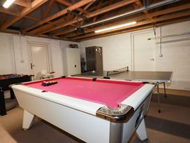 A game room with a pool table and table tennis table at Lavender House in Crantock
