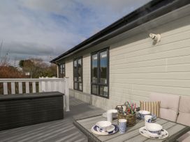 Amberwood 42 - Hampshire - 1125841 - thumbnail photo 2