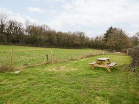 Field View at Coomb Bank Farm - Devon - 1125899 - thumbnail photo 15
