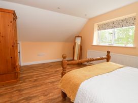 Lilling Green - North Yorkshire (incl. Whitby) - 1125907 - thumbnail photo 13