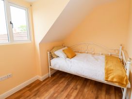 Lilling Green - North Yorkshire (incl. Whitby) - 1125907 - thumbnail photo 14