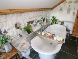 Rustic Period Country Farmhouse - South Wales - 1126255 - thumbnail photo 30