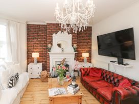 Stunning Large Victorian Townhouse - South Wales - 1126257 - thumbnail photo 2