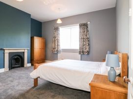 The Cottage - Peak District - 1126543 - thumbnail photo 11