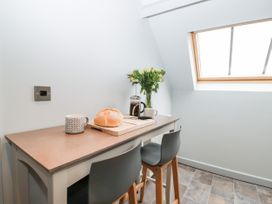 Upside Down House - Cotswolds - 1126777 - thumbnail photo 12