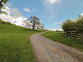 Sheep Cote Shepherds Hut - North Yorkshire (incl. Whitby) - 1126877 - thumbnail photo 14