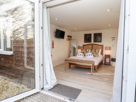 Meadow - Dorset - 1127218 - thumbnail photo 12
